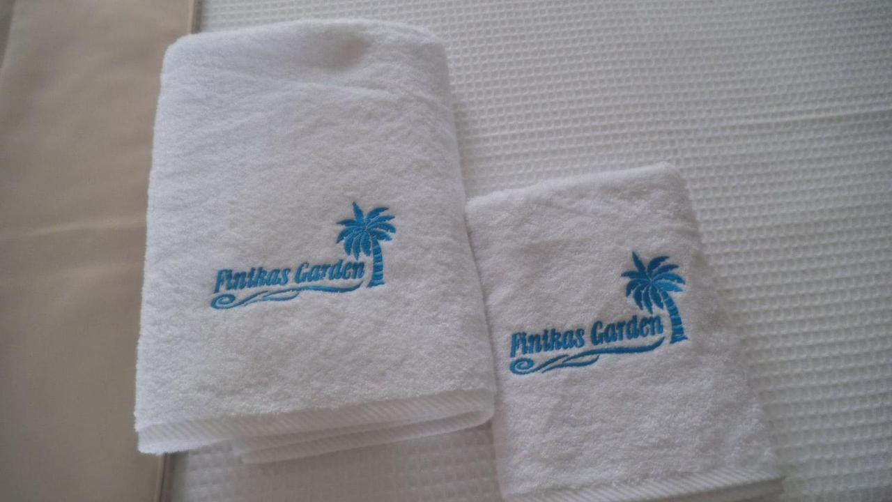 Finikas Garden Beach Resort Nikiti Buitenkant foto