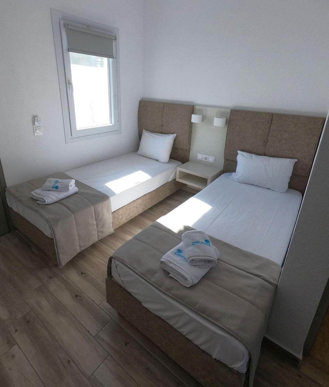 Finikas Garden Beach Resort Nikiti Buitenkant foto