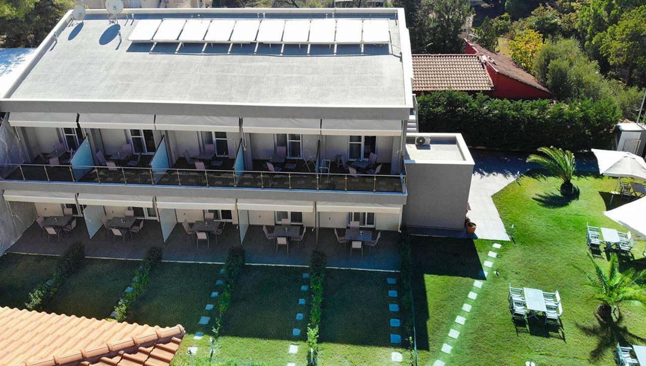 Finikas Garden Beach Resort Nikiti Buitenkant foto