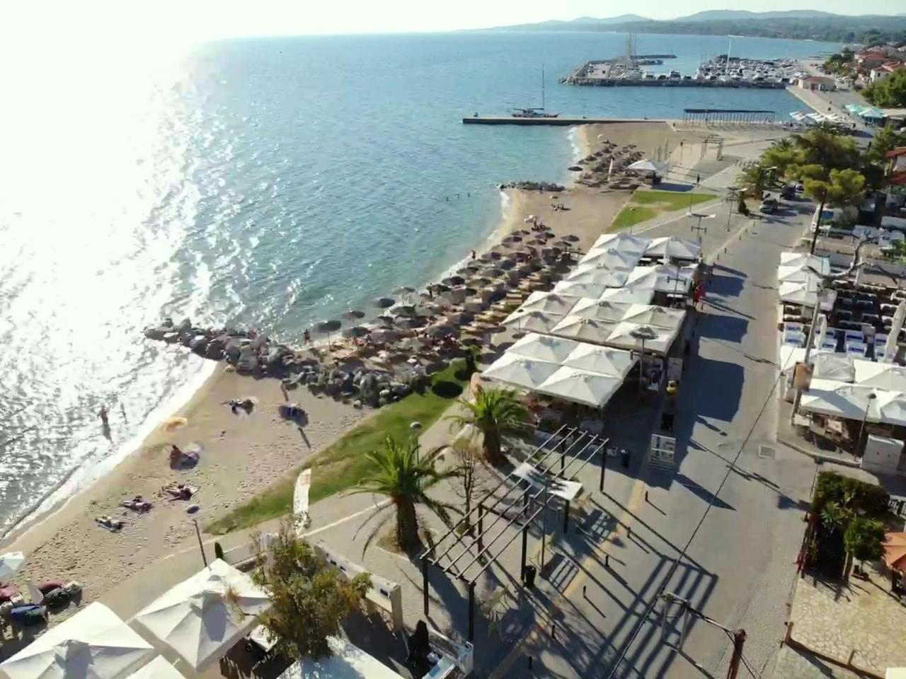Finikas Garden Beach Resort Nikiti Buitenkant foto