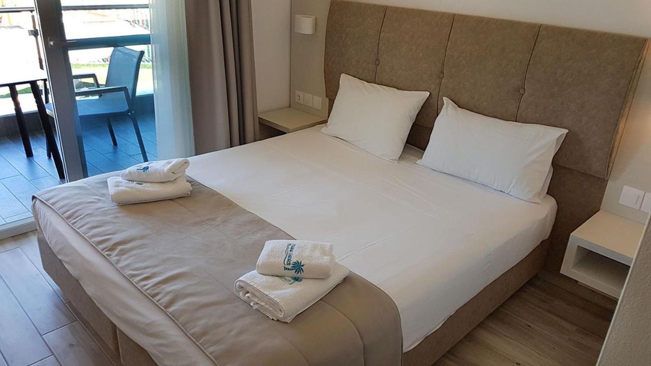 Finikas Garden Beach Resort Nikiti Buitenkant foto