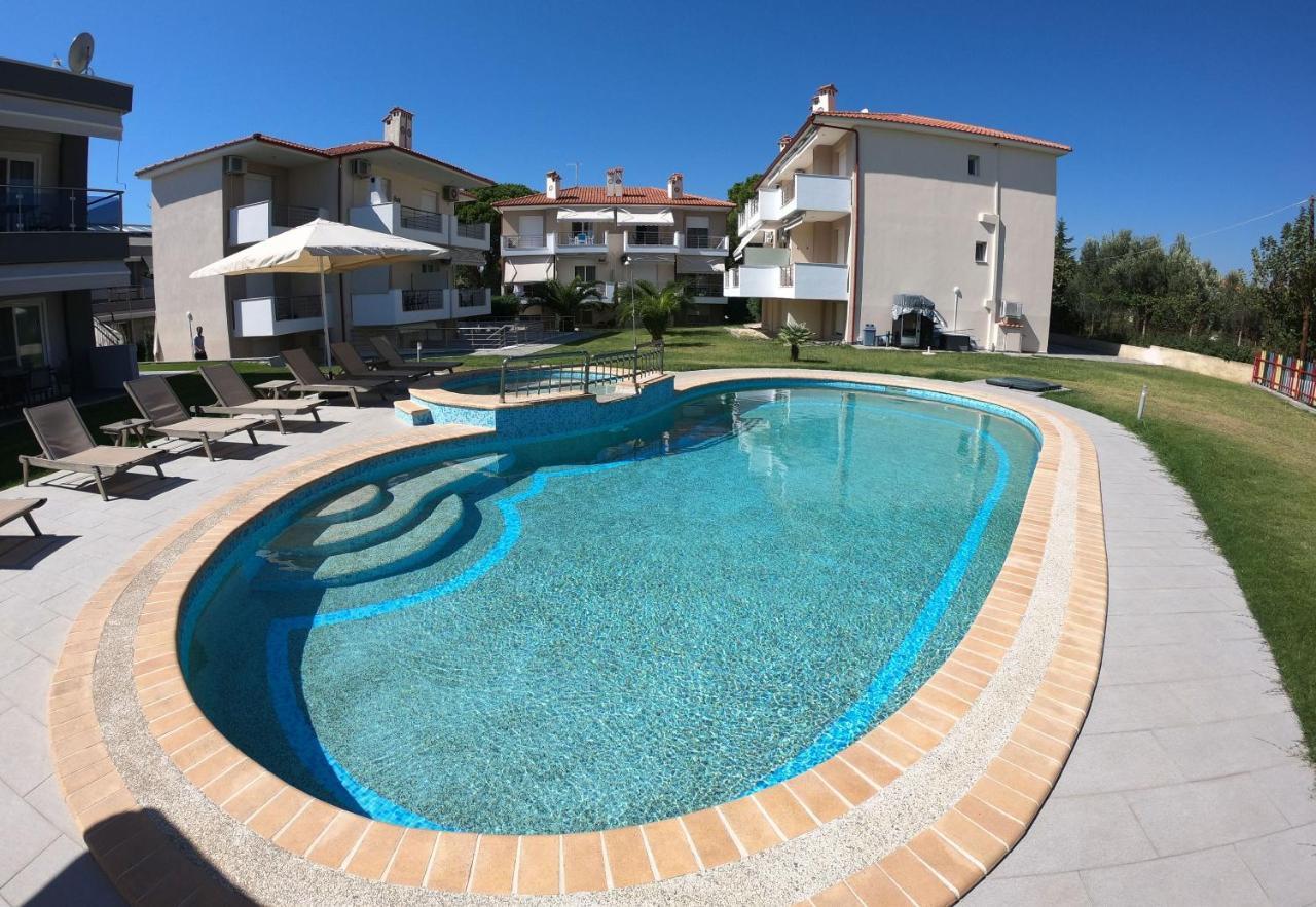 Finikas Garden Beach Resort Nikiti Buitenkant foto