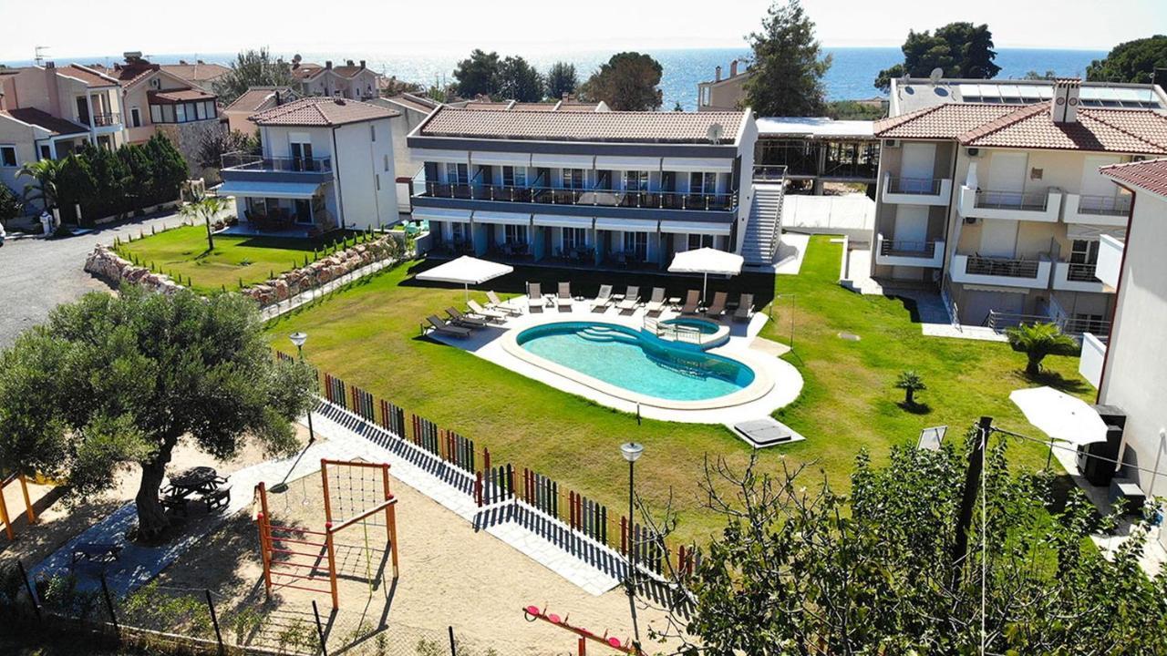 Finikas Garden Beach Resort Nikiti Buitenkant foto