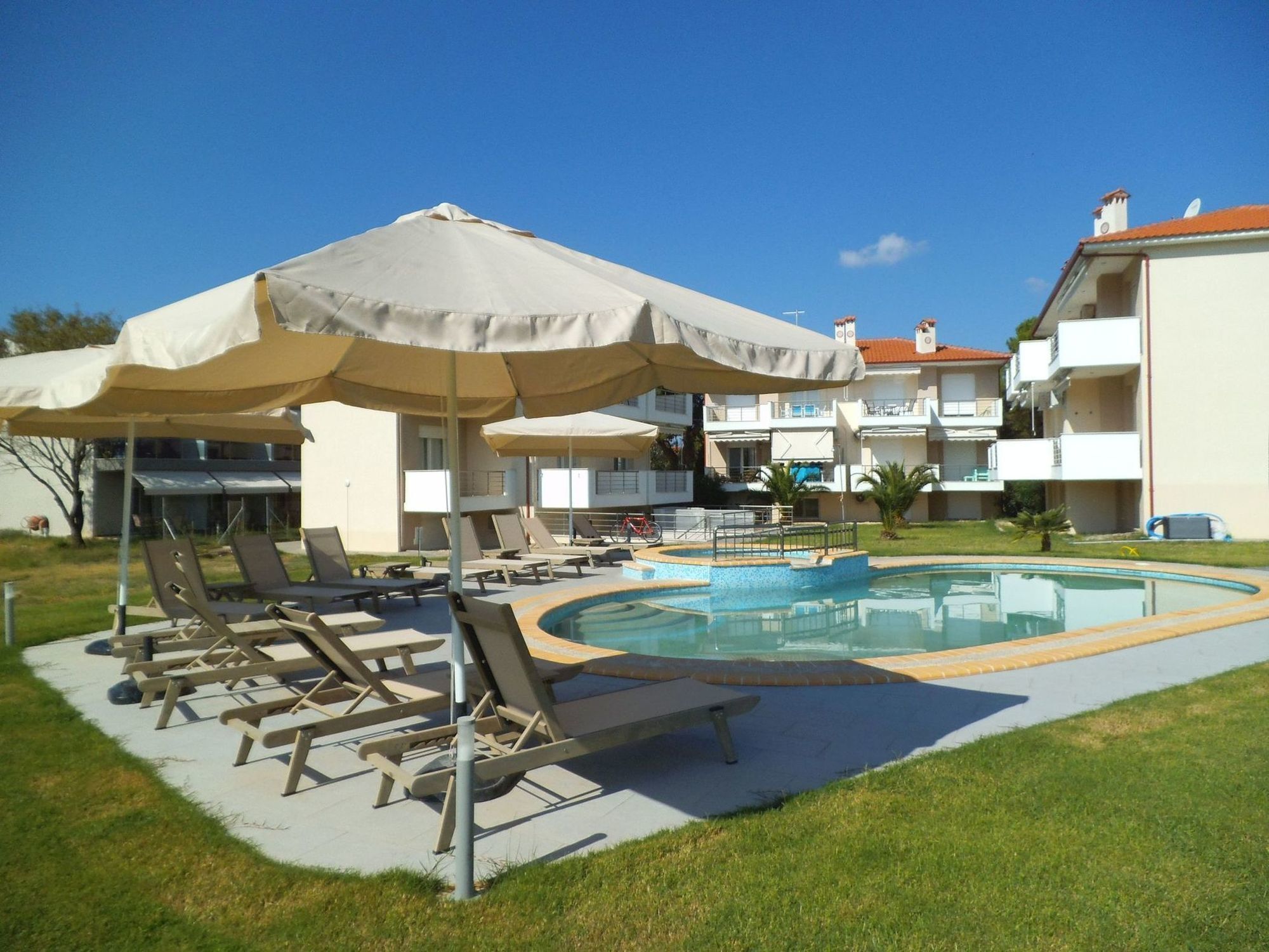 Finikas Garden Beach Resort Nikiti Buitenkant foto